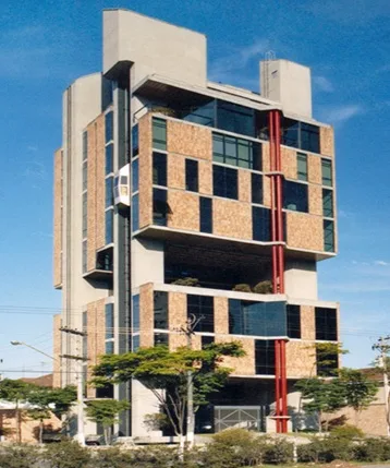 Oswaldo Bratke — Edifício corporativo em Berrini, São Paulo