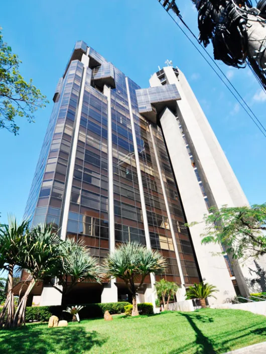 Roberto Sampaio Ferreira — Edifício corporativo em Berrini, São Paulo